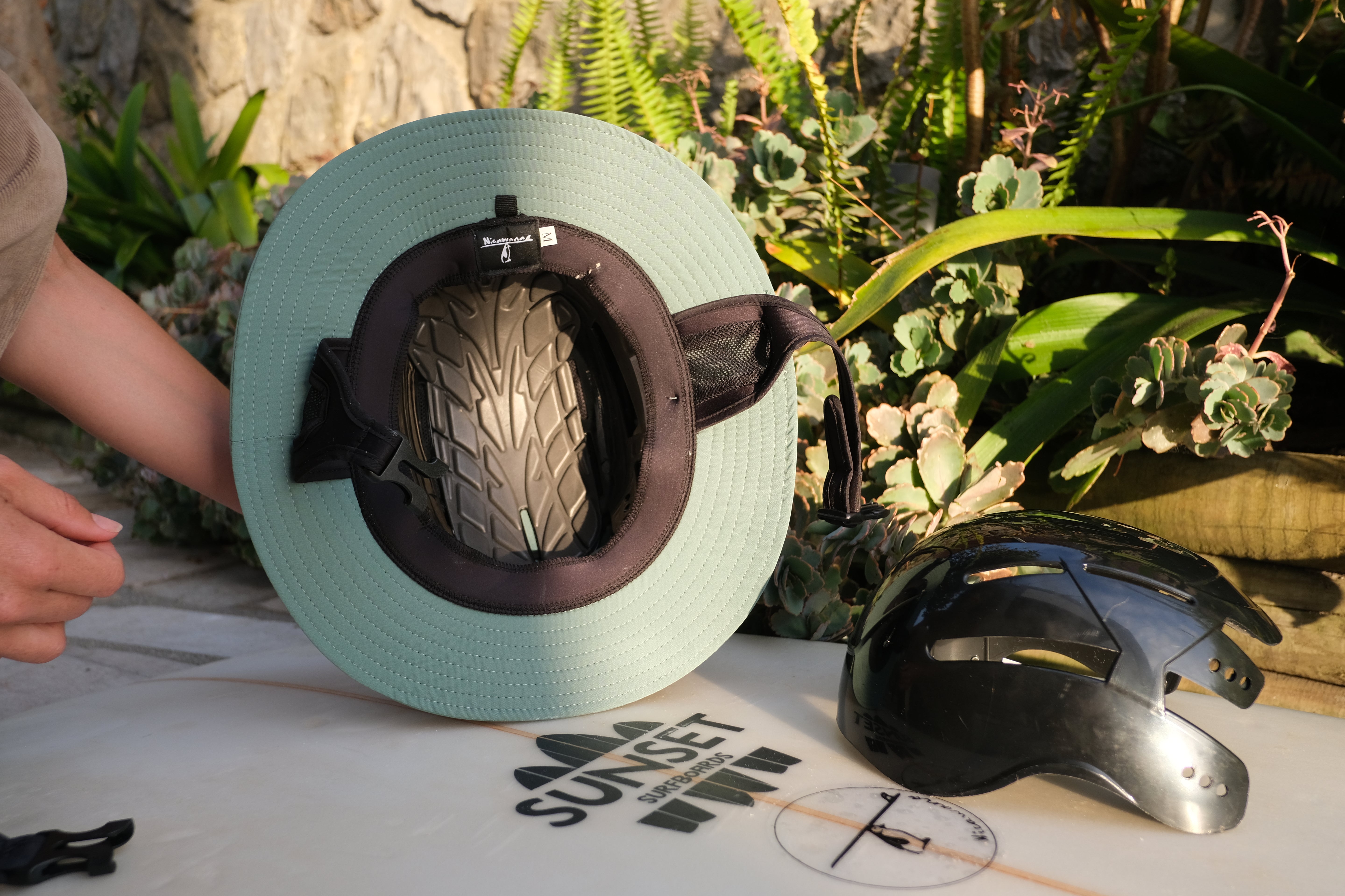 Ahangama Surf Helmet SPF50+