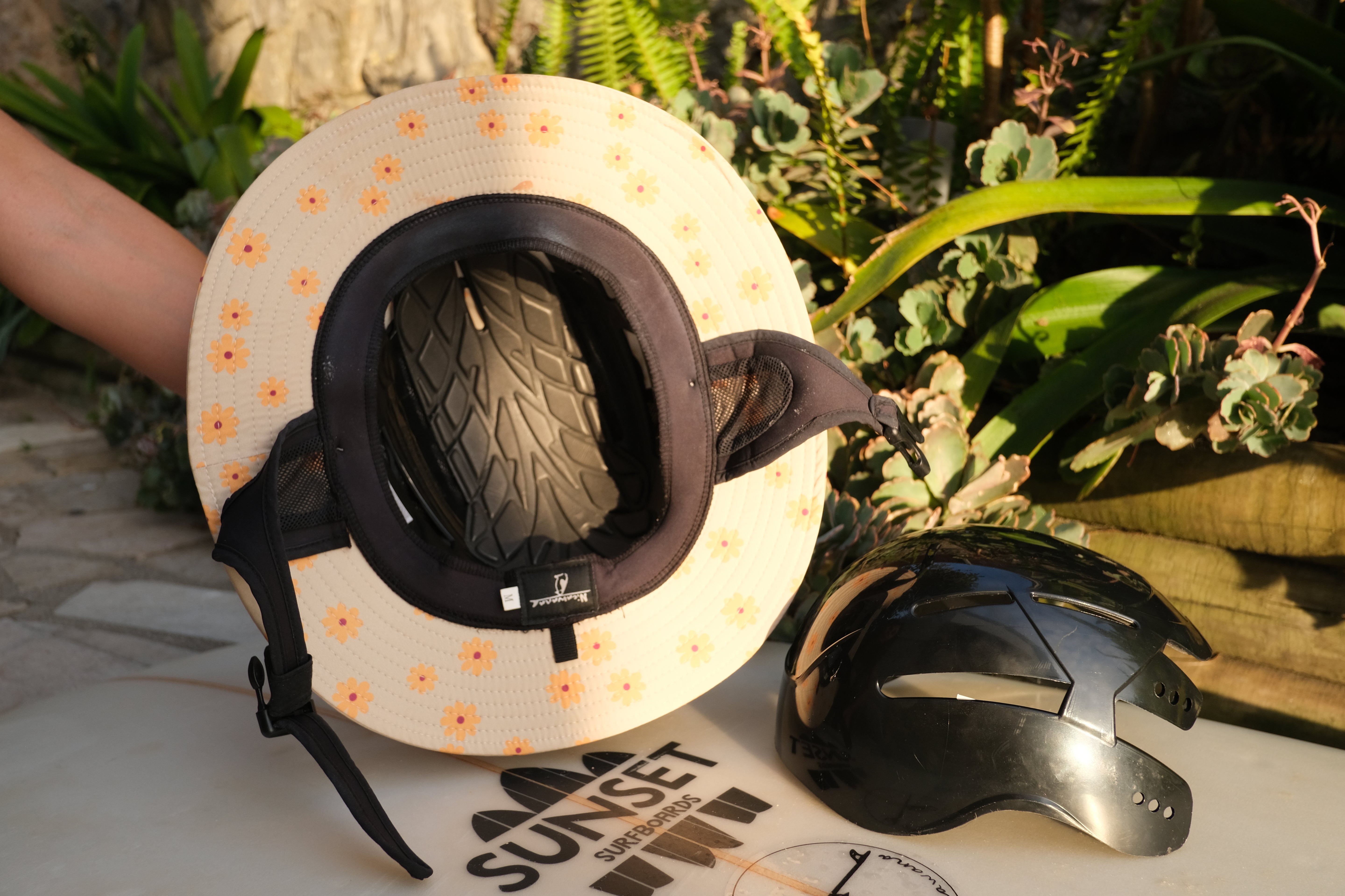 Lombok Surf Helmet SPF50+
